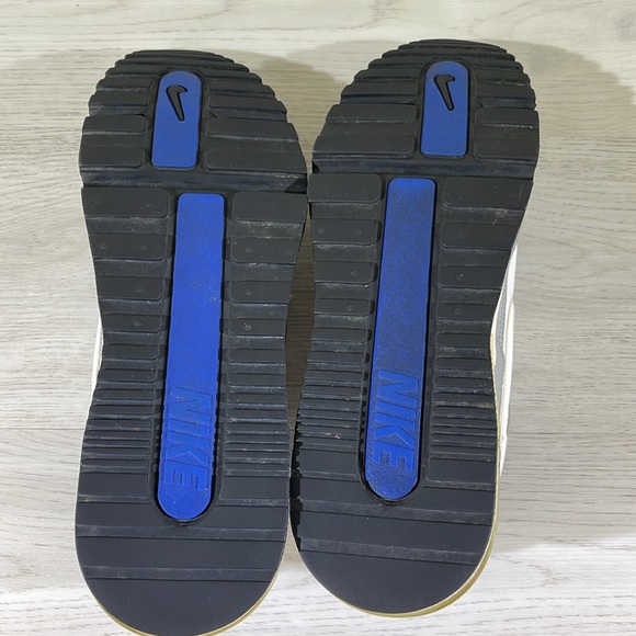 Nike Air Max shoes - Picture 8 of 12